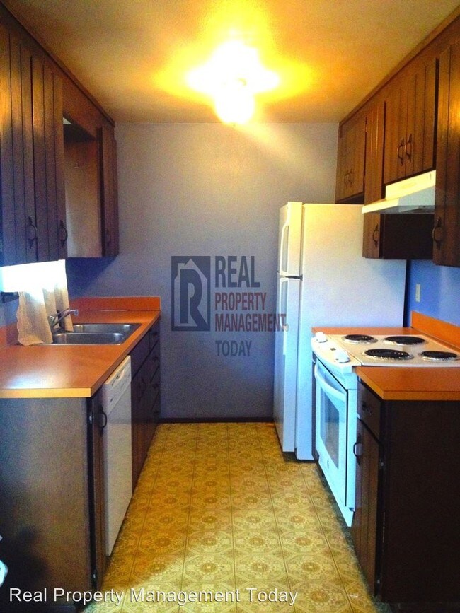 Foto del edificio - 17006-17008 8th Ave Ct E