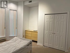 Building Photo - 208 Carlton St.