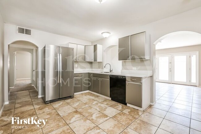 Foto del edificio - 205 E Orchid Ln
