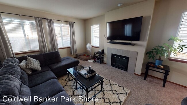 Building Photo - 4 br, 2.5 bath House - 4914 Onalaska Loop SE