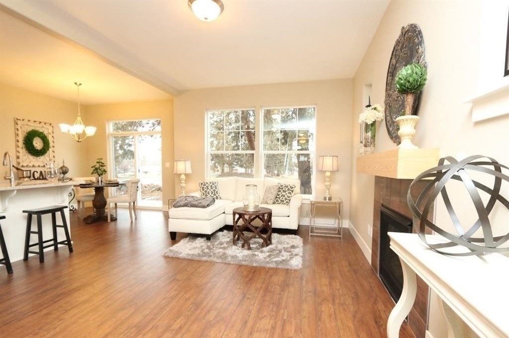 Spacious Living Space - Reed Market Townhomes