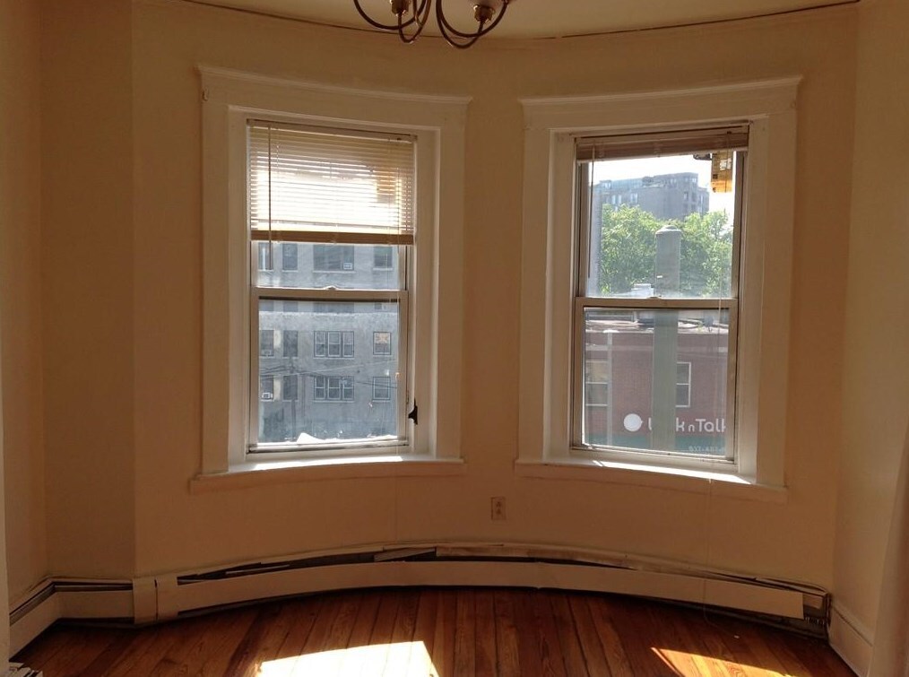 Foto principal - 20 S Huntington Ave