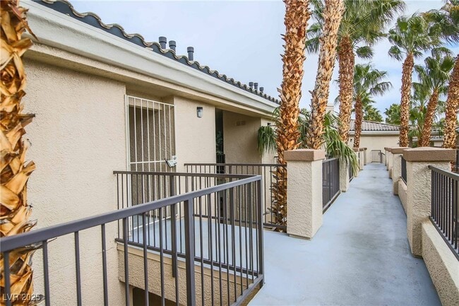 Building Photo - 7135 S Durango Dr