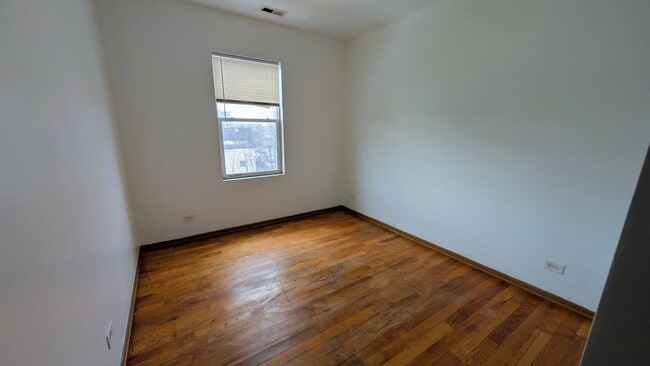 Foto del edificio - 1259 S Kolin Ave