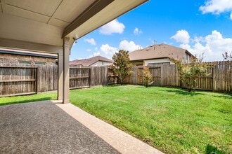 Building Photo - 11150 Honeysuckle Haven Dr