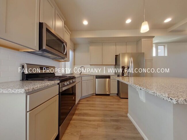 Building Photo - 6141 Callan Dr