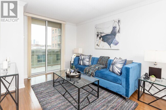 Building Photo - 323 Richmond St E