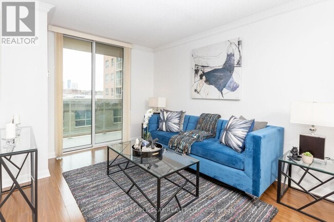 Photo du bâtiment - 323 Richmond St E