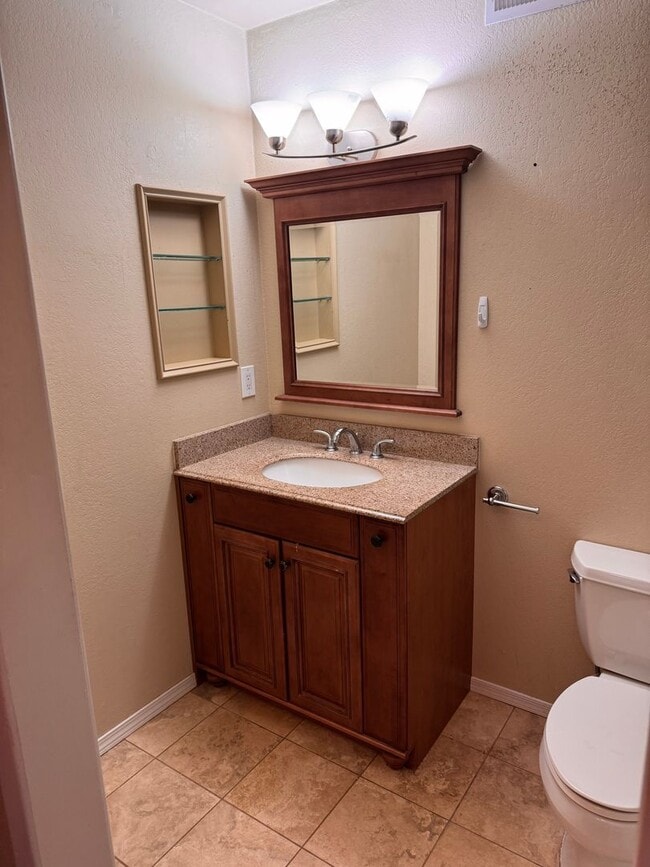 Building Photo - Cheshire Home for Rent!