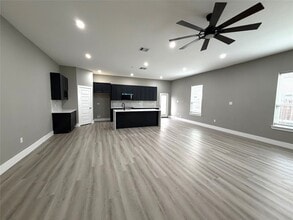 Building Photo - 10055 Grover Ln