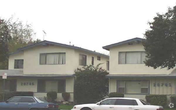 Foto del edificio - 20755-20765 Vanowen St