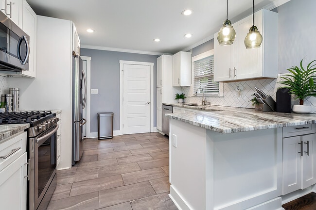 Kitchen - 3139 June Dr