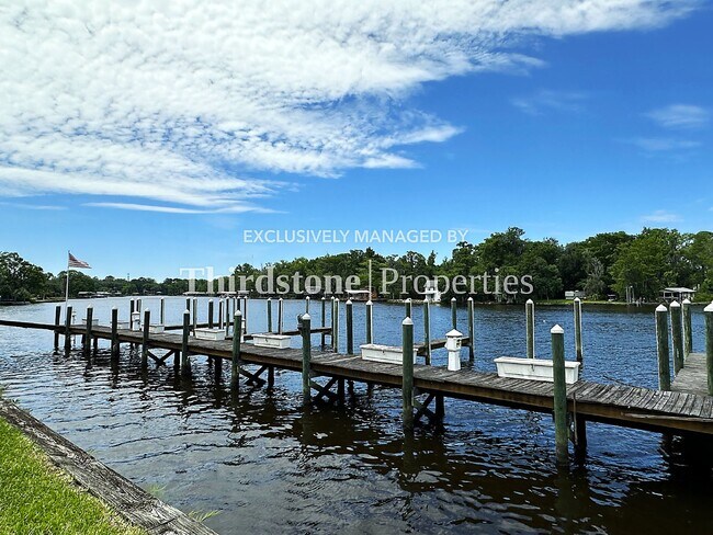Foto del edificio - 3434 Blanding Blvd