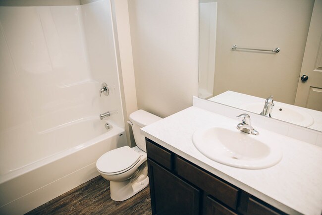 Foto del edificio - 311 S Marigold Ln