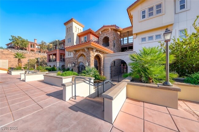 Foto del edificio - 64 Strada Principale