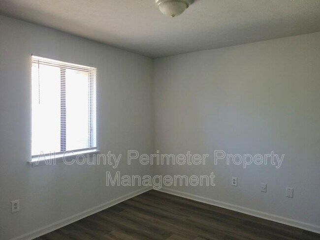 Building Photo - 8664 N Anna Way