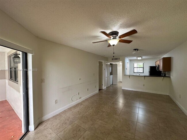 Building Photo - 9918 Nob Hill Ln