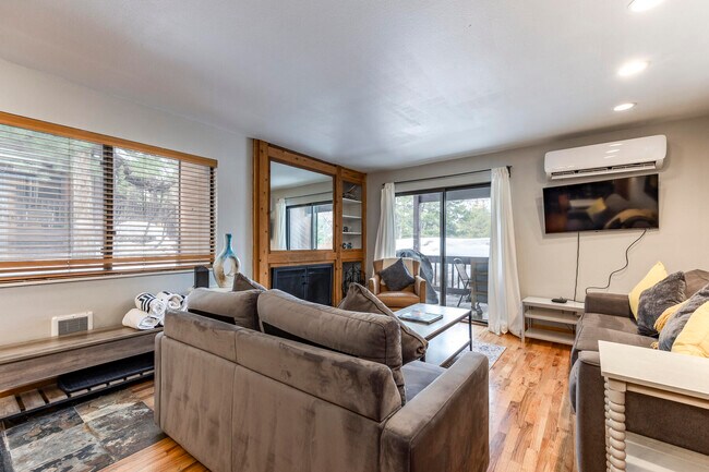 Building Photo - 2025 Canyons Resort Dr