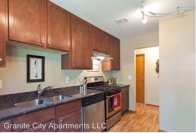 Foto del edificio - 3415 65th Ave N