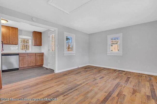 Building Photo - 920 Bowling Green Dr