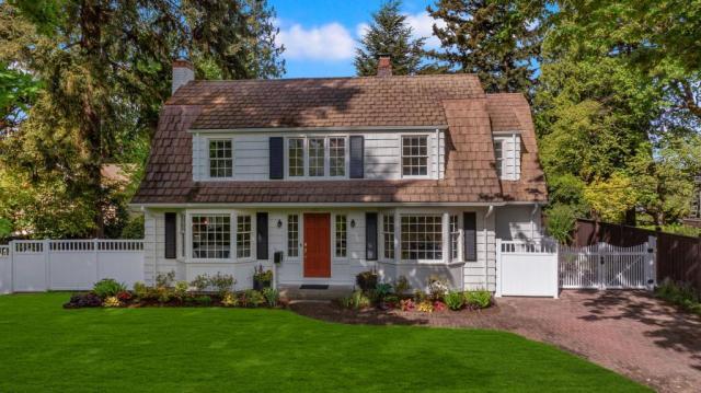 Foto principal - 4 bedroom in Seattle WA 98118