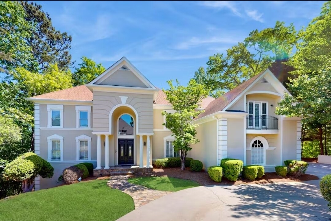 Primary Photo - 8320 Sentinae Chase Dr