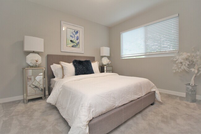 Foto del edificio - Redwood Creek Apartments