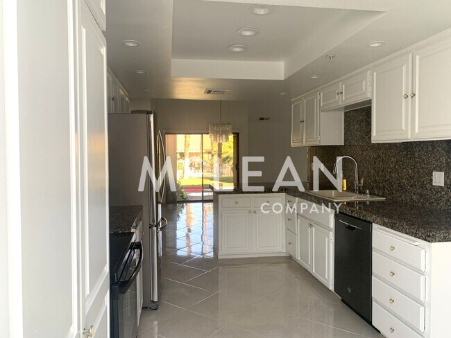 Foto del edificio - Gorgeous Home in Beautiful Community with ...