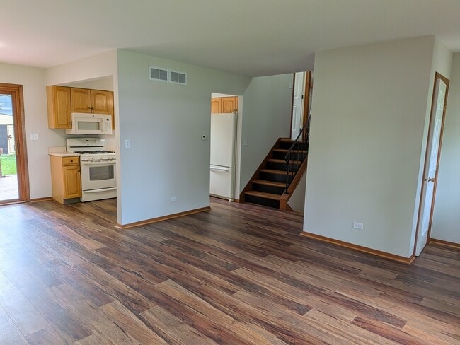 Building Photo - 1707 Cherrywood Ln