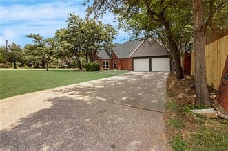 Building Photo - 6112 W Poly Webb Rd