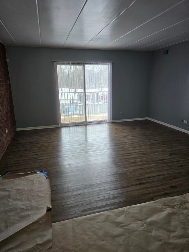 Foto del edificio - 17001 Albany Ave