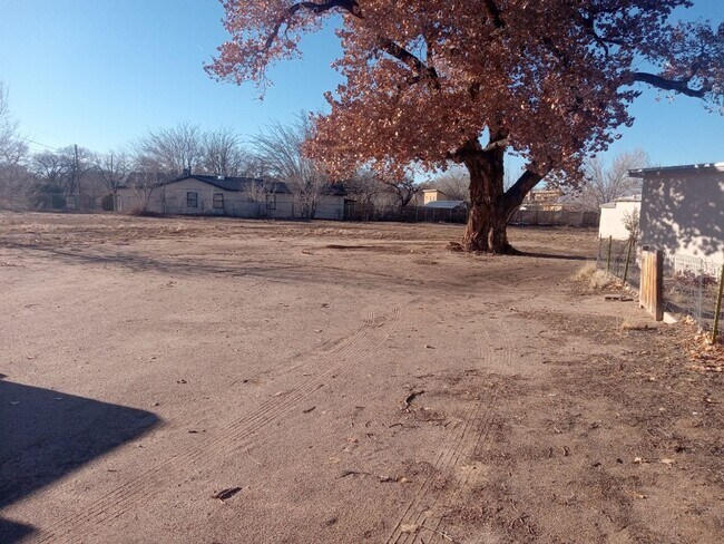 Building Photo - AVAILABLE NOW**Beautiful 2-Bedroom 2-Bathr...