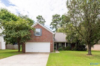 Building Photo - 117 Bambi Ln