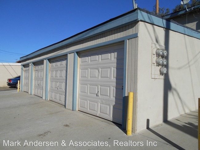 Building Photo - 1310 Randy St