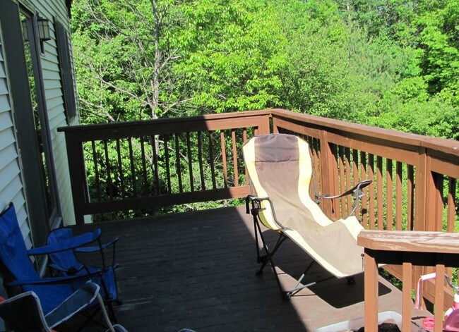 Building Photo - 411 Old Turnpike Road