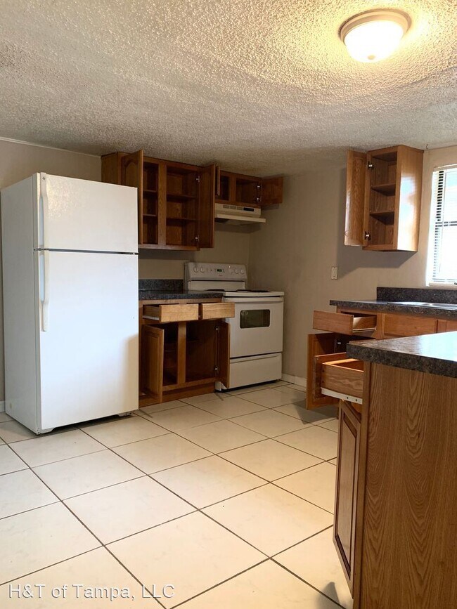 Building Photo - 3 br, 2 bath House - 3801 N. 57th St.