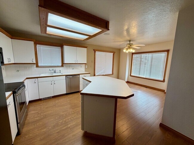 Foto del edificio - 3351 35th St