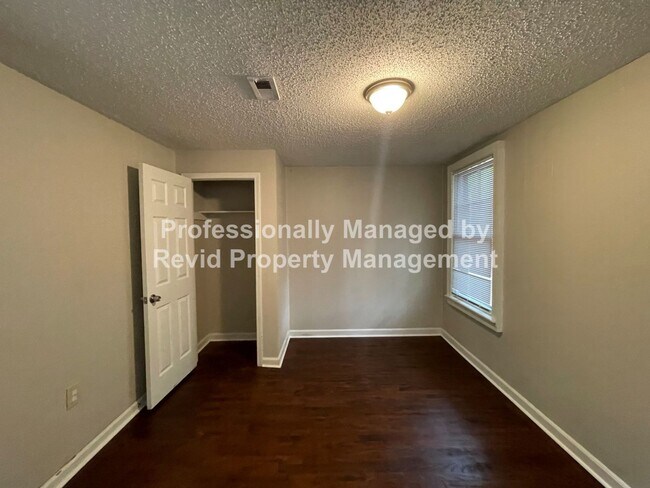 Foto del edificio - 4 Bedroom 2 Bath Home!!! Section 8 Welcome!