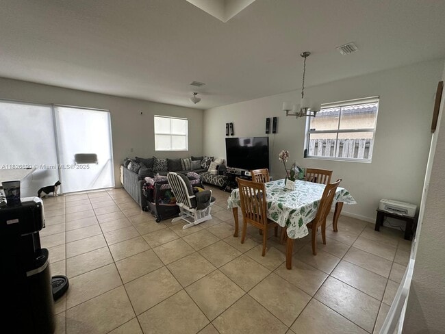Foto del edificio - 25200 SW 119th Ave