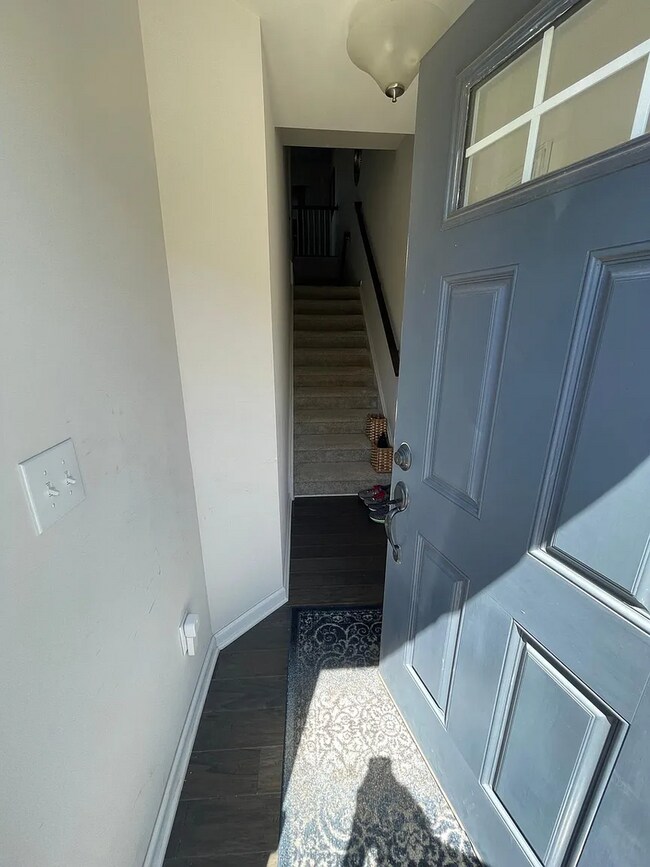 Foto del edificio - Stunning 3BD, 2.5BA End Unit Durham Townho...