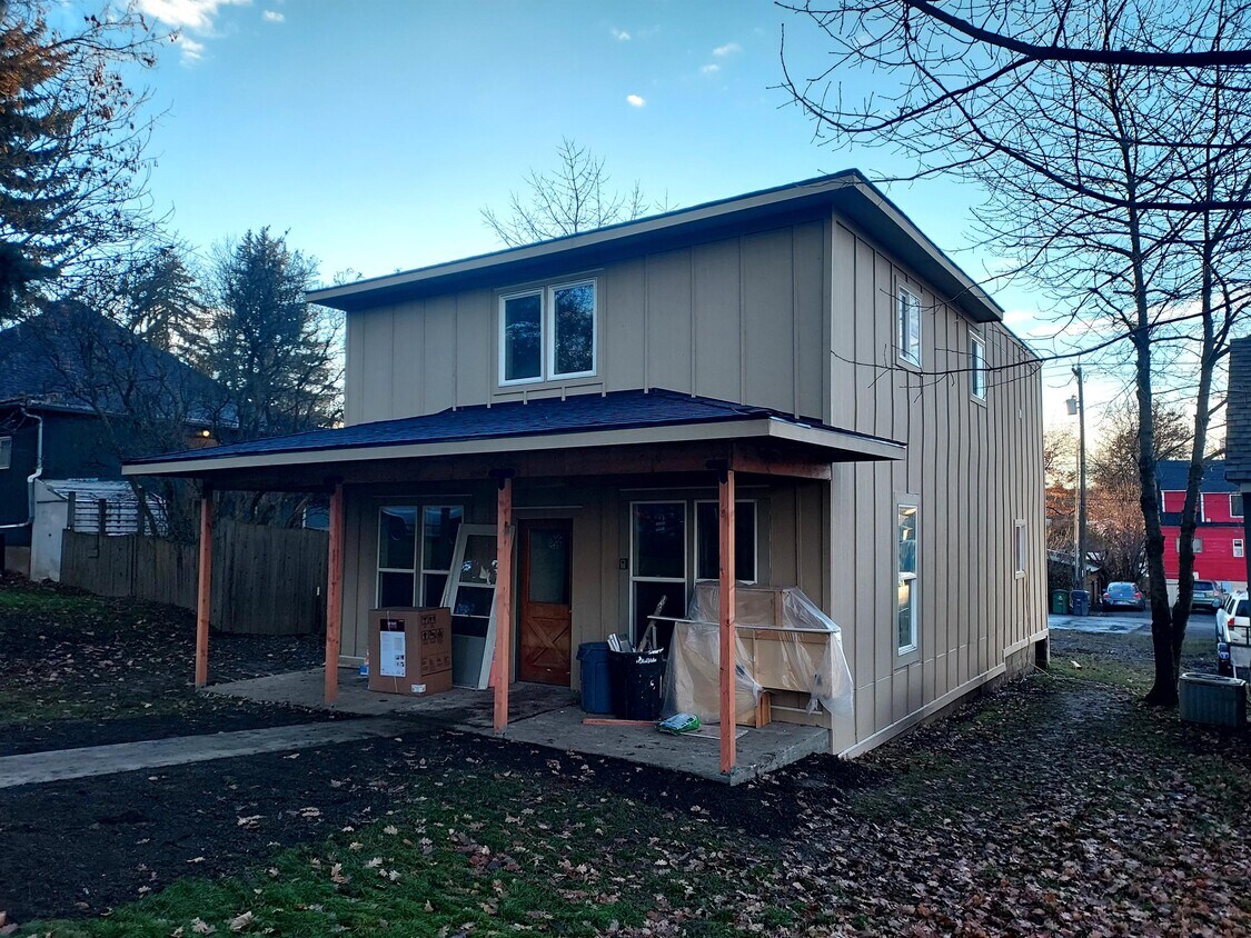 323 N Jefferson St, Moscow, ID 83843 House Rental in Moscow, ID