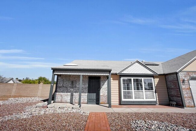 Foto del edificio - Tucson Desert Oasis: Your Dream 3-Bed Home...