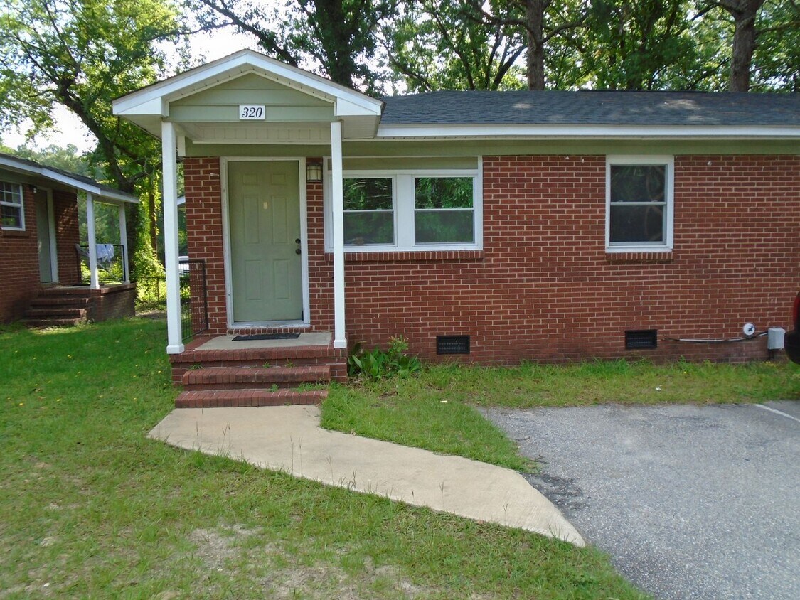 Foto principal - 320 Old Shaw Rd
