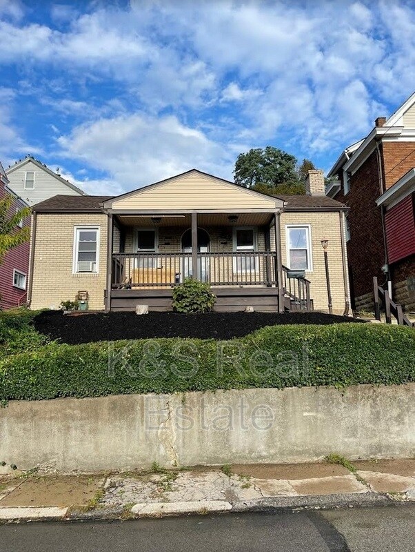 1805 Westmont Ave, Pittsburgh, PA 15210 House Rental in Pittsburgh