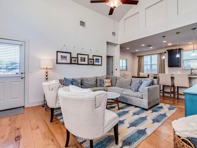 Building Photo - 2307 Capulet St