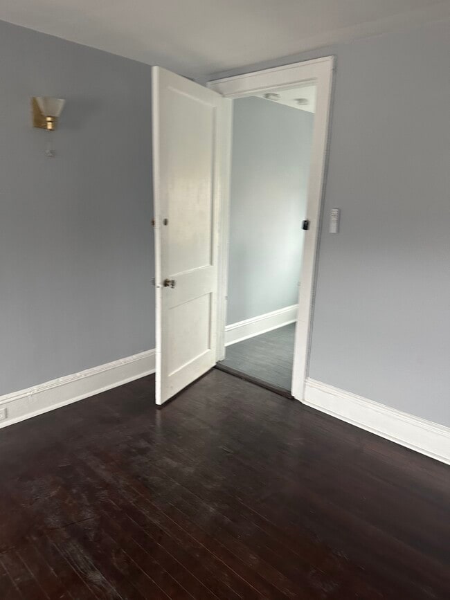 Building Photo - 56 Dobbs Ferry Rd