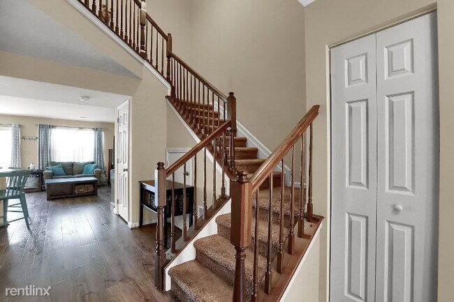 Foto del edificio - 3 br, 3 bath Townhome - 12 Brook side Dr