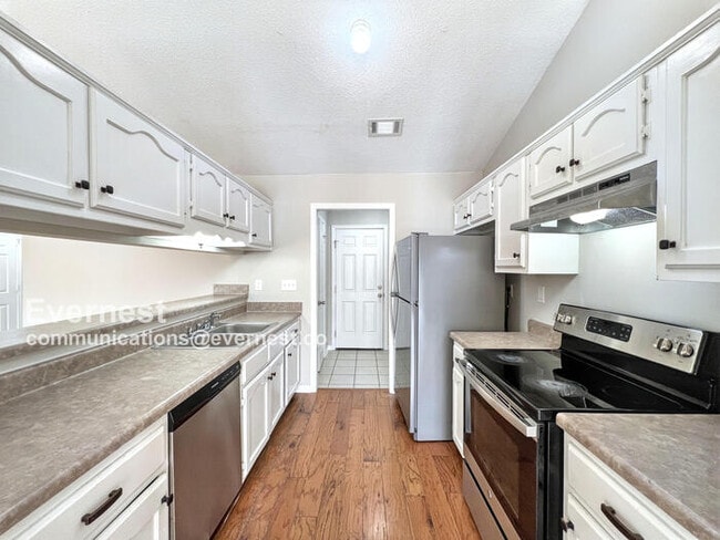 Building Photo - 9136 Bentley Woods Dr
