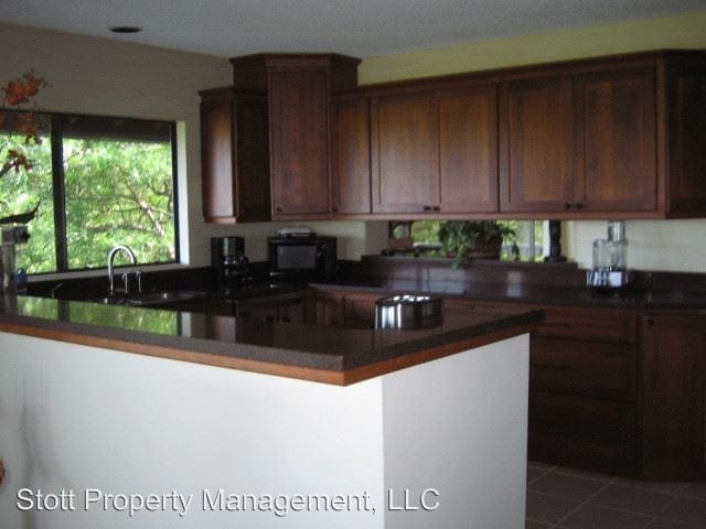 Building Photo - 3 br, 2.5 bath House - 1320-D Kamahele St.