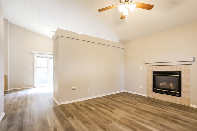 Building Photo - 8753 Snowbird Way